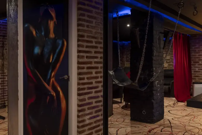 Rosas Negras - Habitación temática Madrid