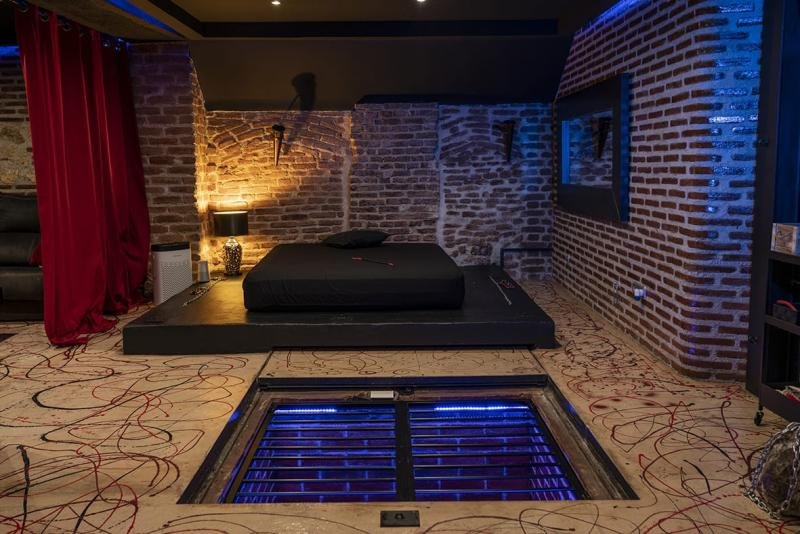 Private Spaces for Couples in Madrid: The Ultimate Guide